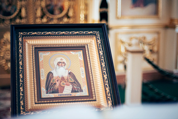 В монастыре почтили память священномученика Ермогена, Патриарха Московского