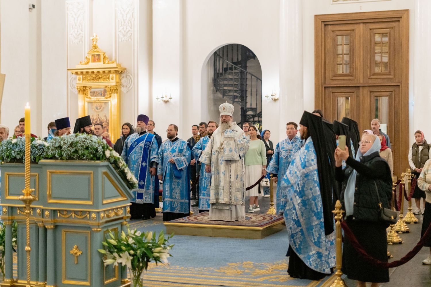 В канун Недели 13-й по Пятидесятнице митрополит Кирилл совершил всенощное бдение в Казанском соборе