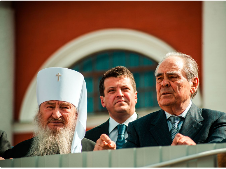 Митрополит Феофан и М. Шаймиев приняли участие в рабочем совещании по воссозданию собора Казанской иконы Богородицы