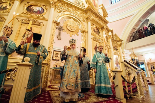В канун праздника Благовещения митрополит Феофан совершил всенощное бдение в Казанском Богородицком монастыре