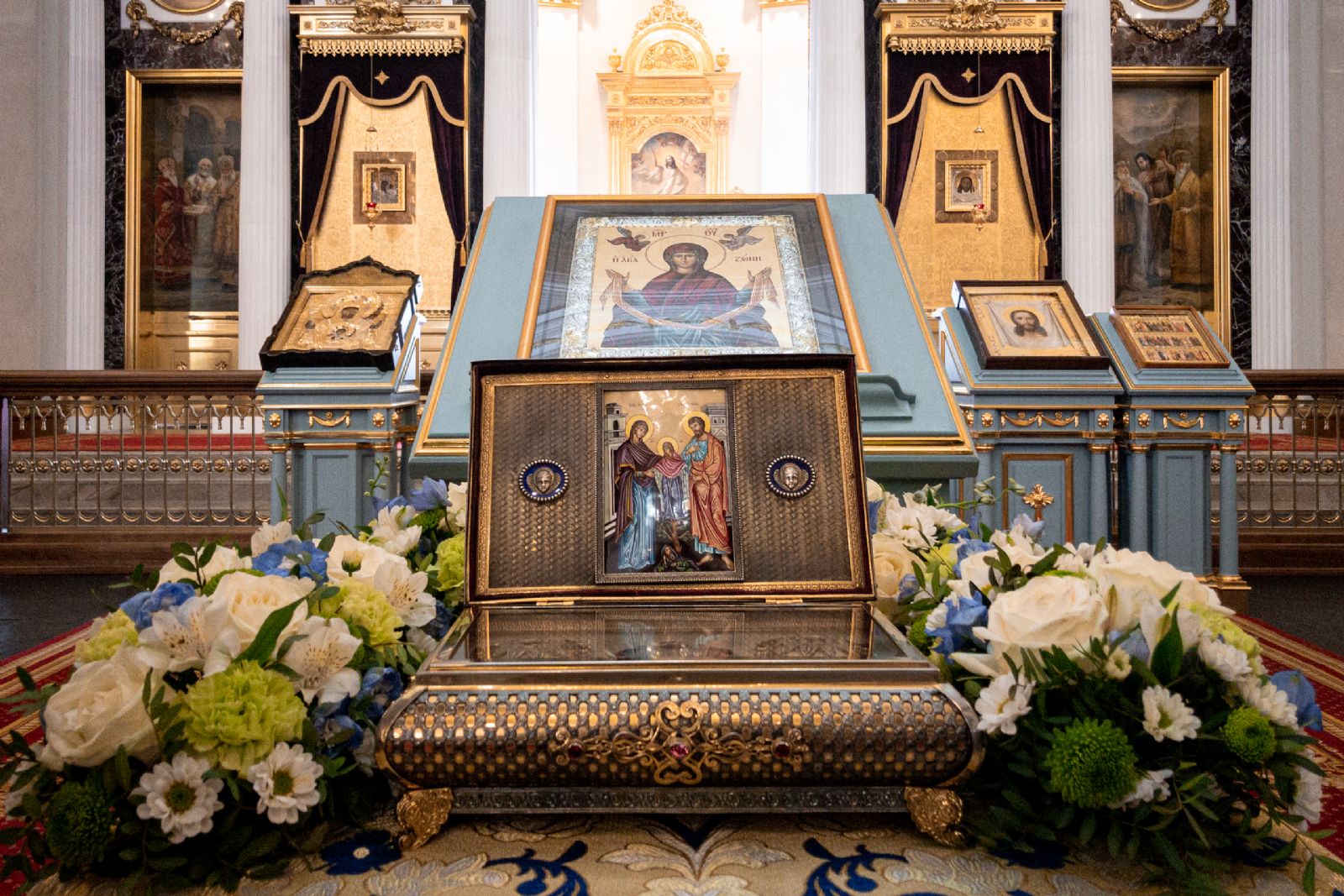 В столицу Татарстана принесён ковчег с частицей Пояса Пресвятой Богородицы